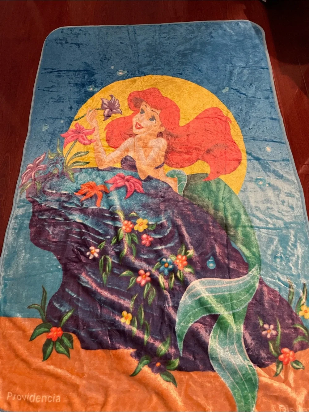 Twin size vintage little mermaid blanket